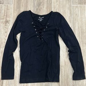 Long sleeve V-neck cross up shirt